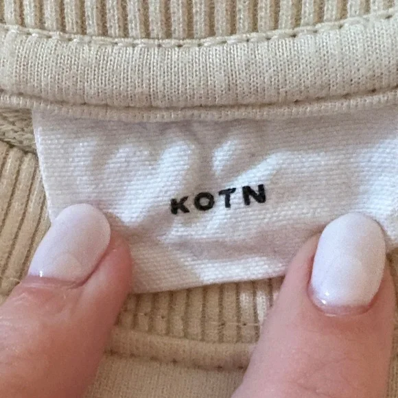 KOTN Off-White Sweatshirt - Picture 2 of 4